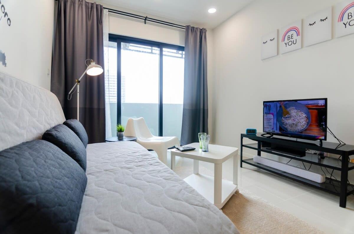 Totoro Theme Suite In Suasana Jb Джохор-Бару Экстерьер фото